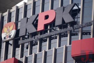 KPK Geledah Kantor BPR Indramayu